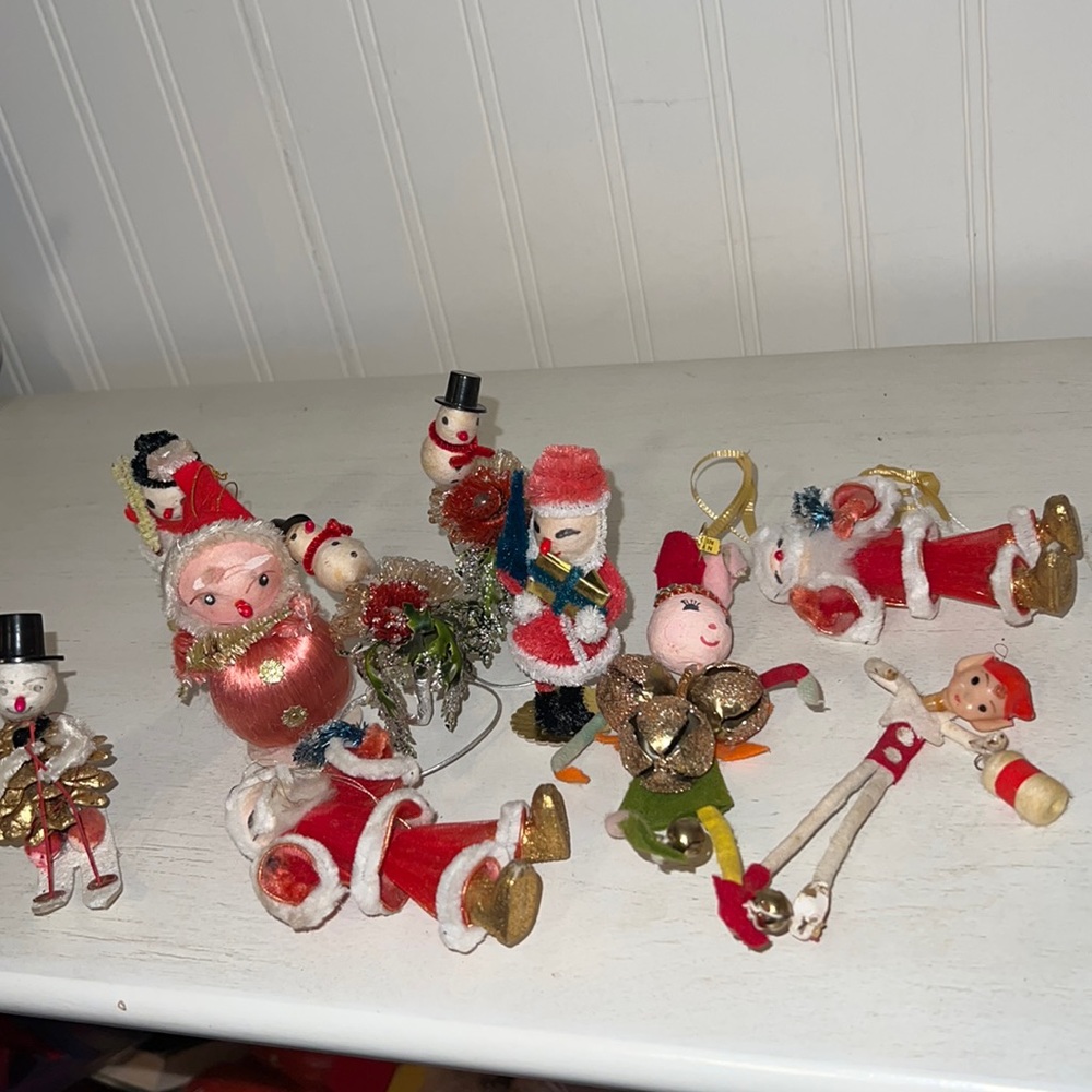 Vintage Japan pipe cleaner pinecone Christmas ornaments decorations